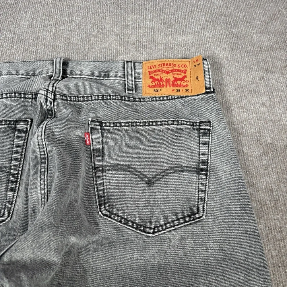 Levis 501 Jeans Mens 38x30 Original Fit Straight Leg Gray‎ Denim Cotton NWOT